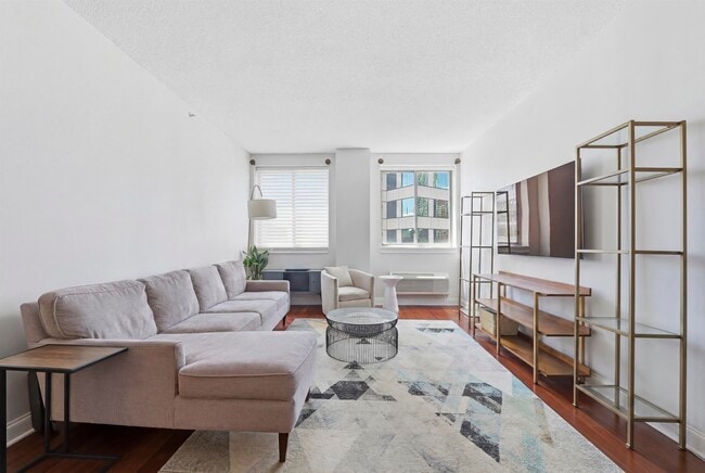 Building Photo - 311 Washington St Unit 9C