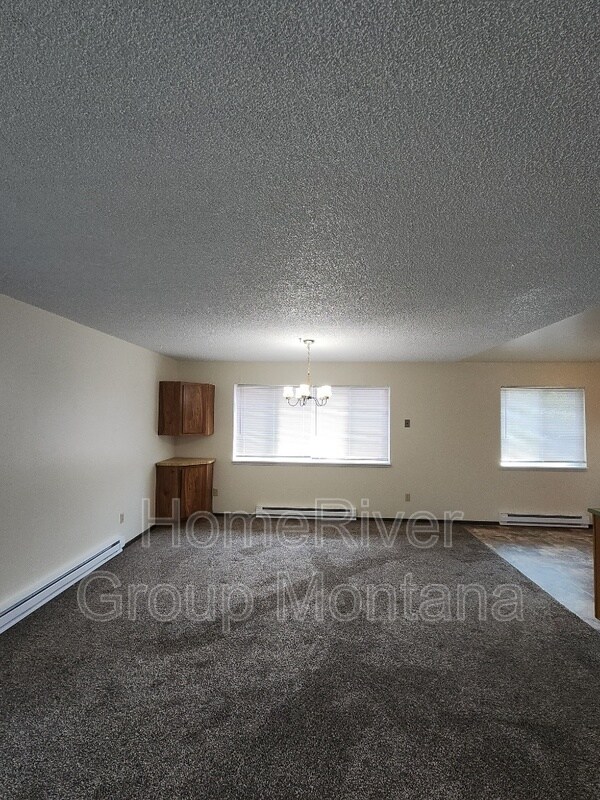 Photo - 2111 S 4th St W