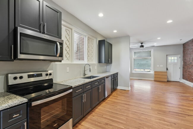 Photo - 1229 S High St