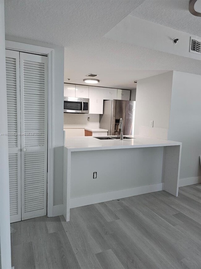 Photo - 1650 Coral Wy Unit 512