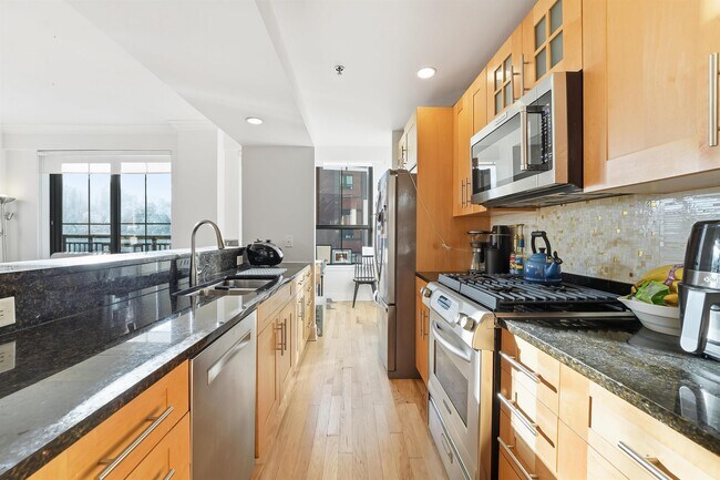 Photo - 1025 Maxwell Ln Unit 514