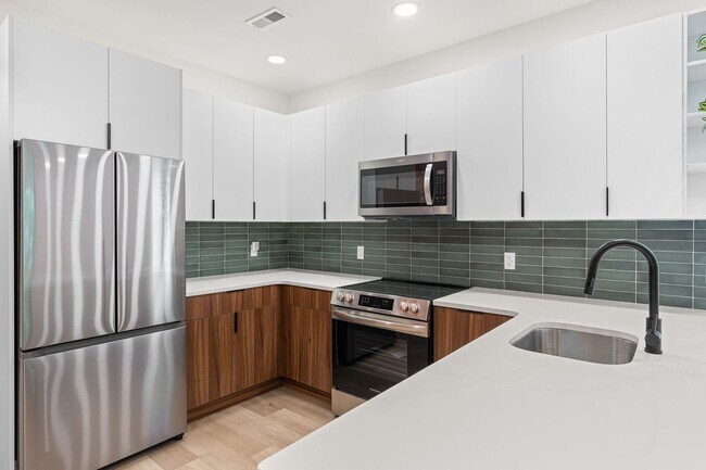 Photo - 4503 N 19th St Unit 2