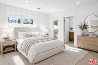 Photo - 2115 1/2 Beachwood Drive, Los Angeles, CA 90068 - 3 BR 3 BA house