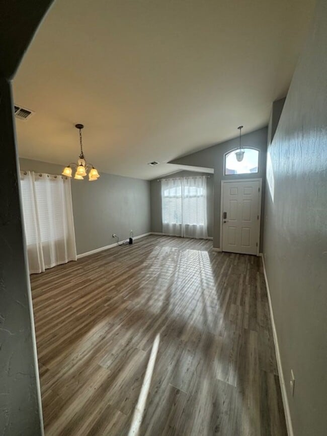 Photo - Vail- 3 bedroom/ 2 bathroom with 3 car garage