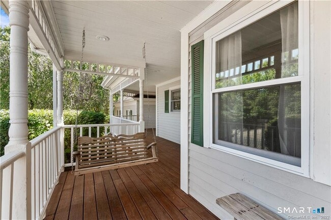 Photo - 8 Genesee Ln
