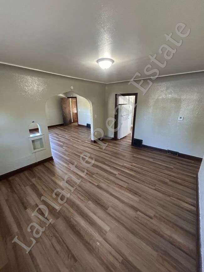 Photo - 2647 Greenway St Unit Upper