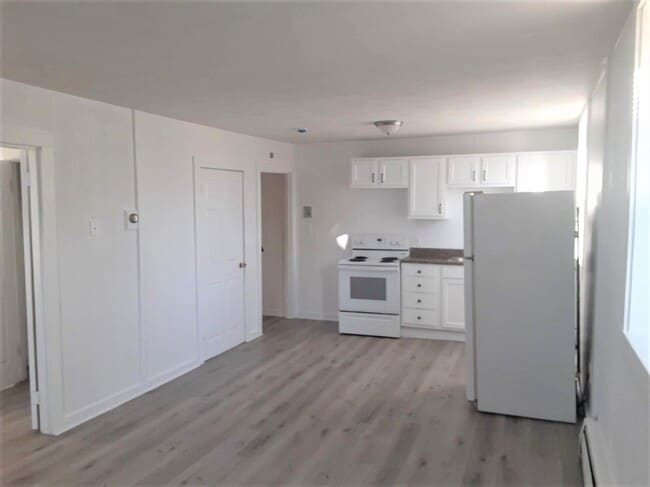 Building Photo - 143 Groveland St Unit 5