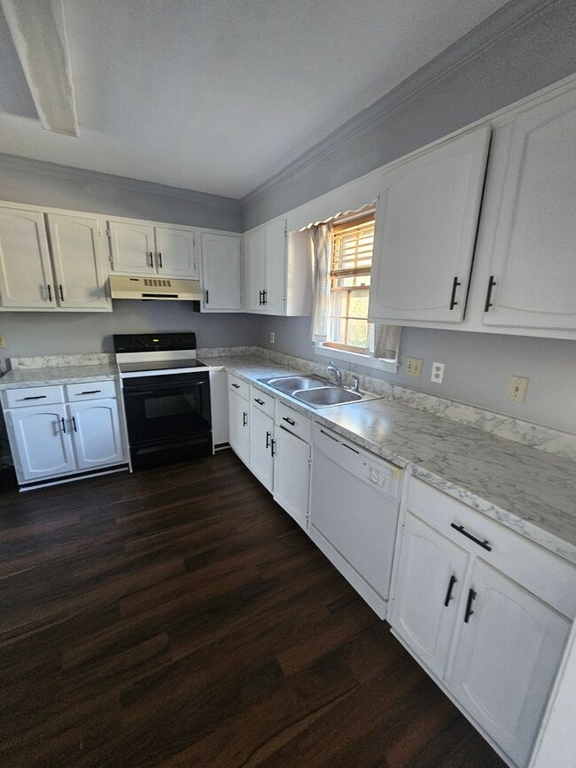 Photo - 223 Rutledge Pl