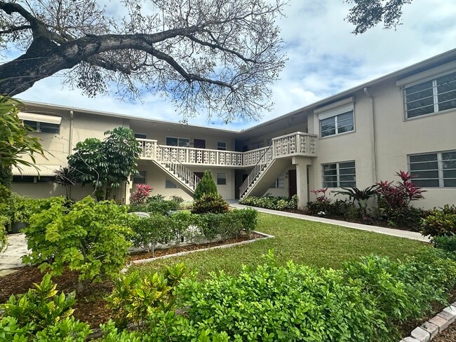 Photo - 606 C St Unit 201