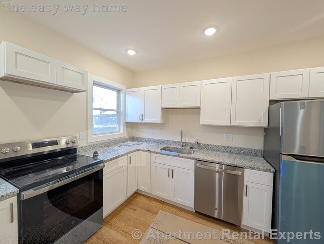 Photo - 5-7 Lowell Cir Unit #1 Unidad #1