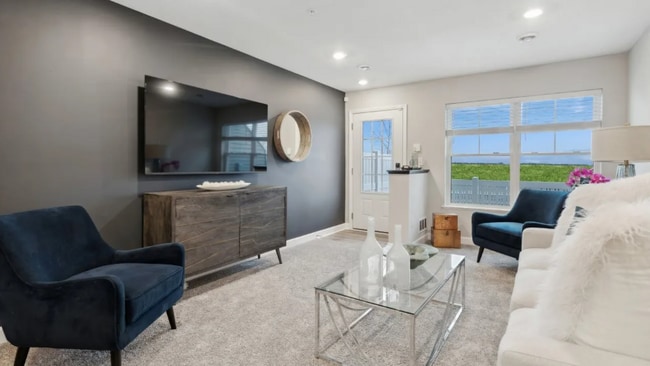 Photo - 14943 Adare Way