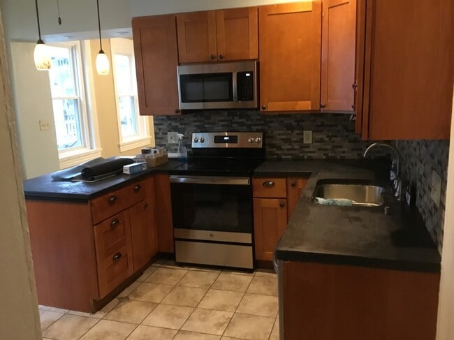 Photo - 275 Fayette St