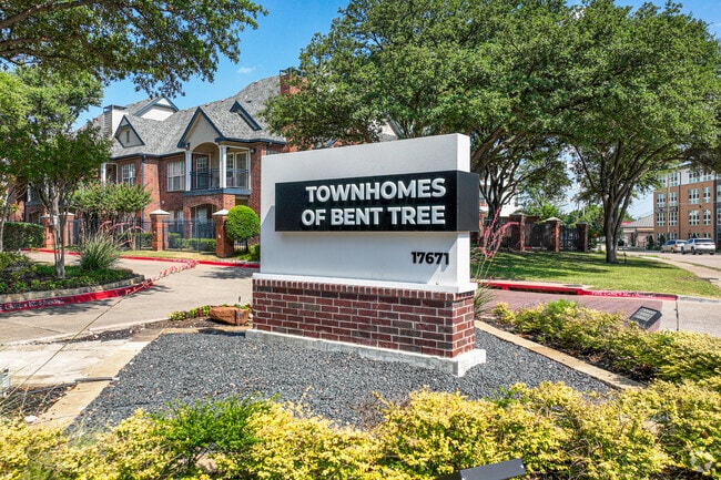 Building Photo - Townhomes of Bent Tree