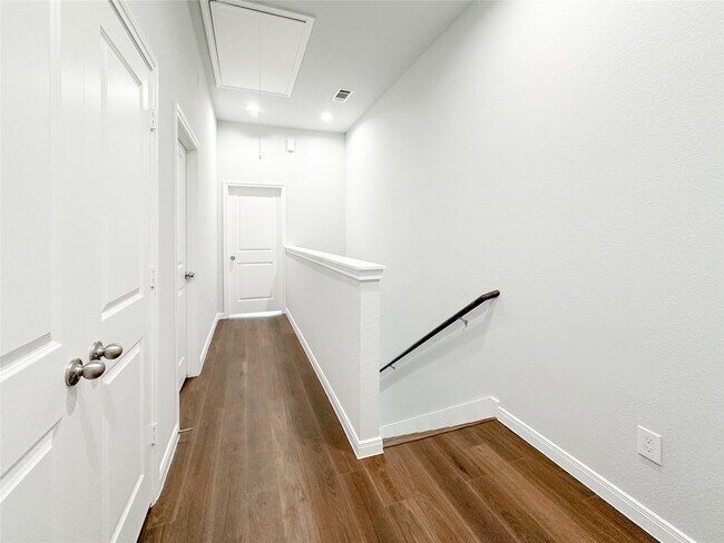 Photo - 18813 Luminescent Ln