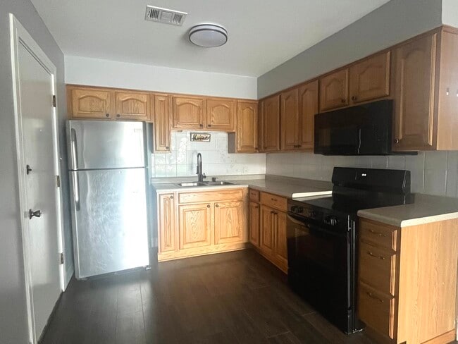 Photo - 2728 W 87th St
