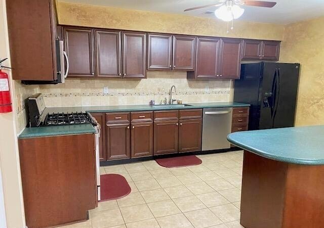 1077 Roseberry Ct