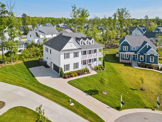 Photo - Spacious 5 Bedroom Home in Rountrey (Newmarket Section) – 3,555 Sq Ft – $4,350/mo