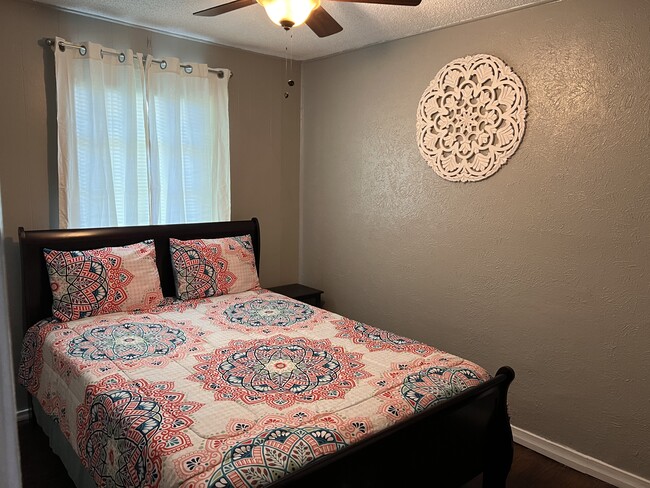 Photo - 1050 W Allen Ave Unit 1054