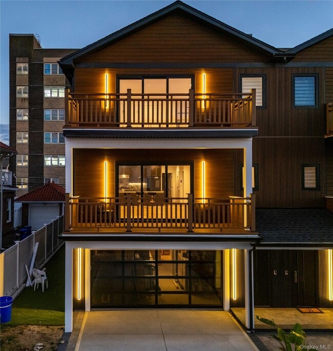 Building Photo - 622 W Penn St Unit A Eastside