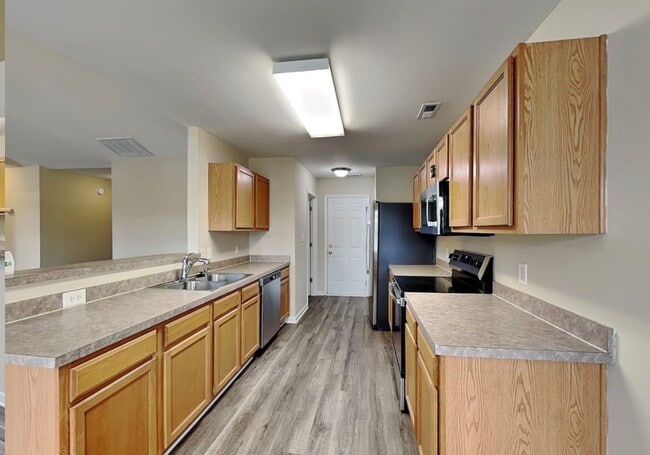 Photo - 2121 Centergrove Rd