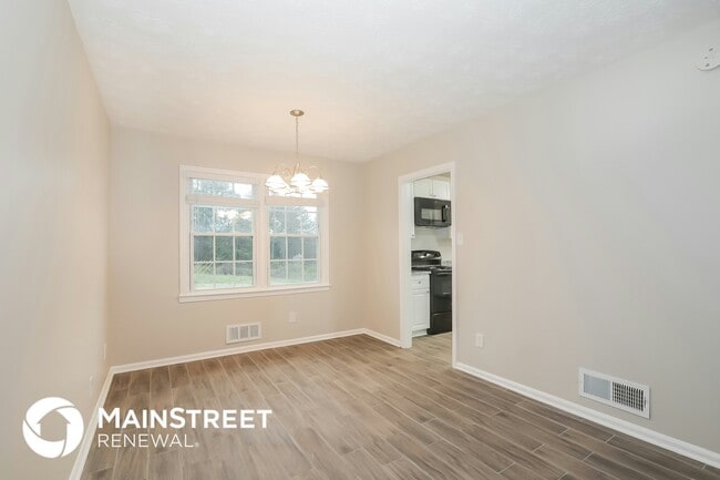 Photo - 3037 Kathy Ln NW