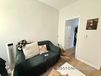 Building Photo - 9 Noyes Pl