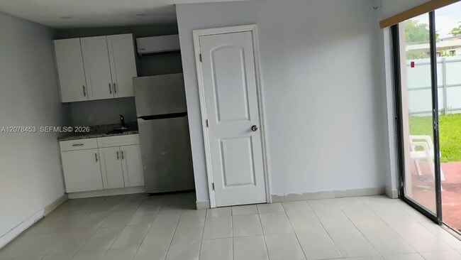2421 SW 93rd Ct Unit 1