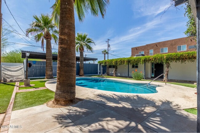 Photo - 4235 N 13th Pl Unit apt 2