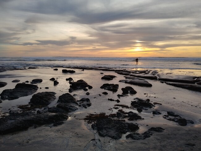 Building Photo - 1845 N Vulcan Ave Unit # 2