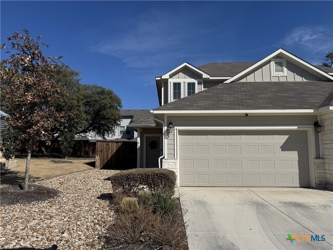 Building Photo - 611 Parkline Dr