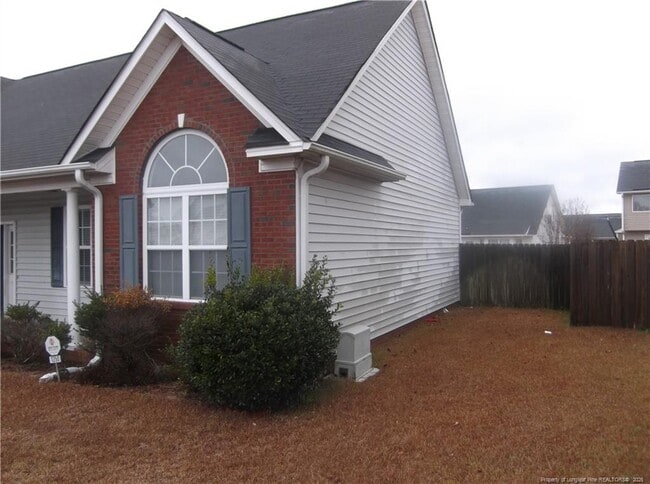 Photo - 1250 Mingary Ave