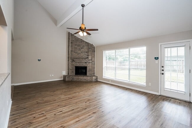 Photo - 3542 Lindenfield Dr