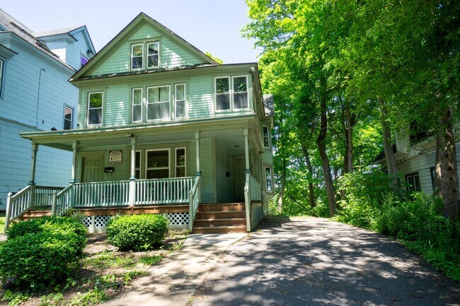 Photo - 1217 1/2 Madison Street -  First Floor Apa... Unit Madison 1217 1/2