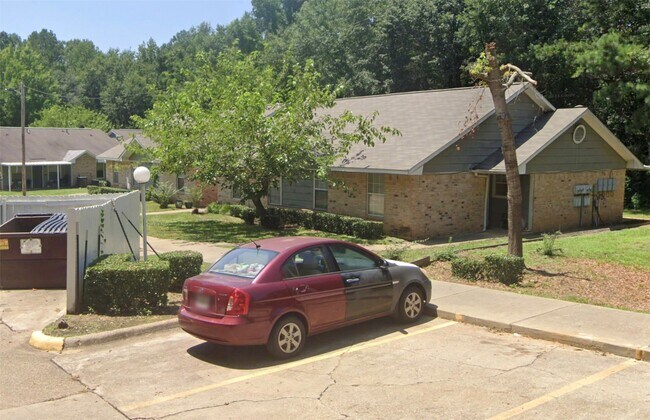 Photo - 800 N Bradford St