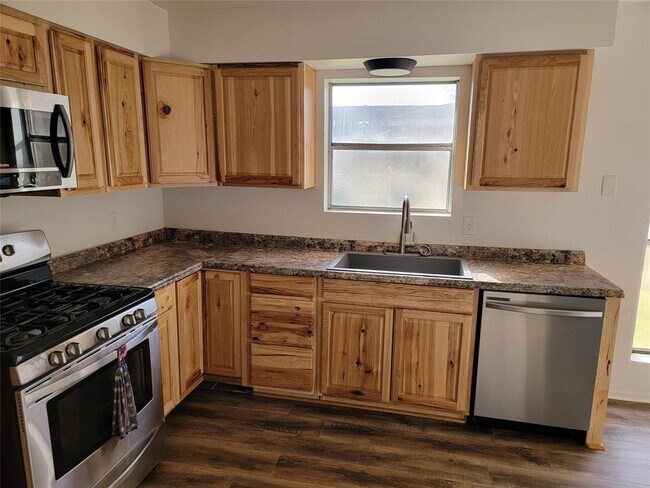 Photo - 257 Austin St