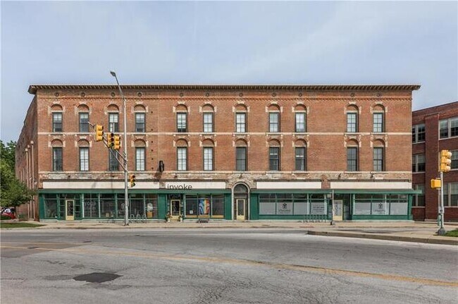 Photo - 970 Fort Wayne Ave Unit E