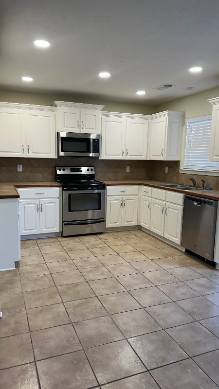 Photo - 144 Corbin Cir