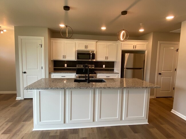 Photo - 207 E 3rd St
