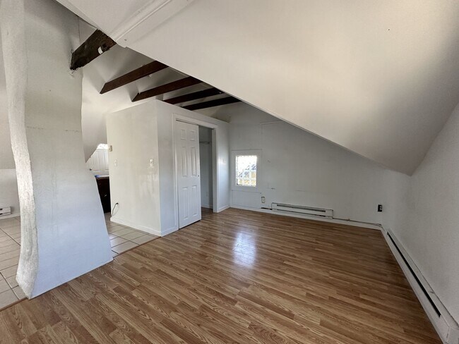 Photo - 84 Guilden St Unidad C