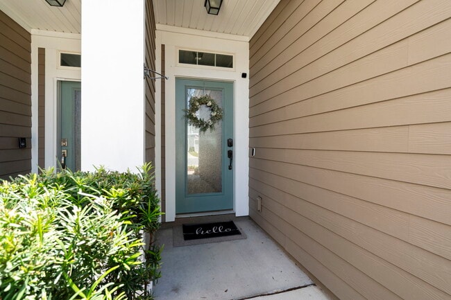 Photo - 143 Servia Dr