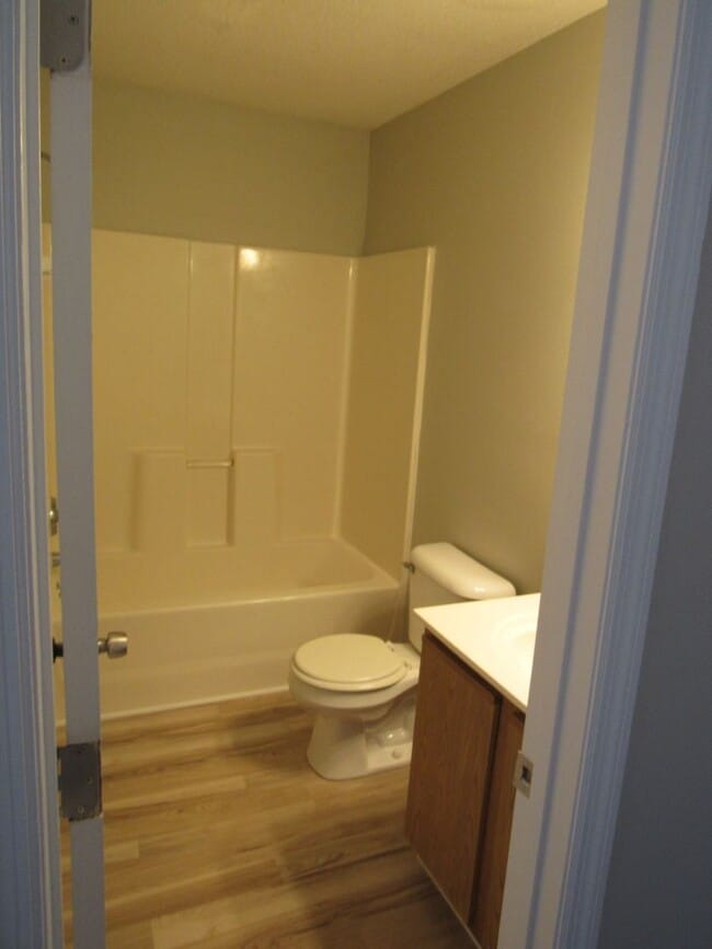 Photo - 2 Br 3 BA Townhouse Hunters Creek