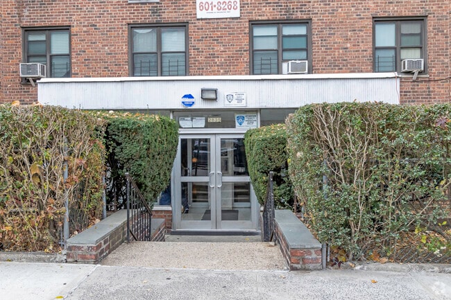 Entrance - 2835 Webb Ave