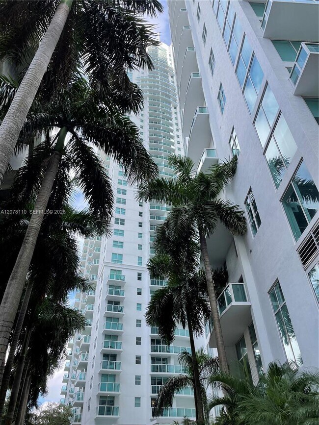 Photo - 31 SE 5th St Unit 2805