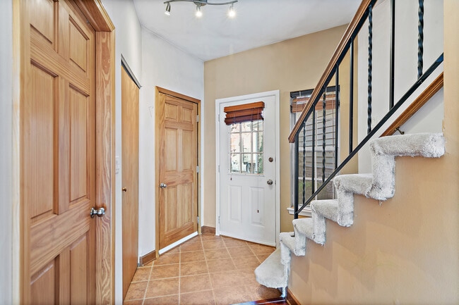 Photo - 1273 Cranbrook Dr