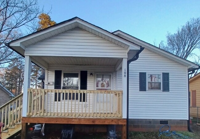 Building Photo - 108 Berry St