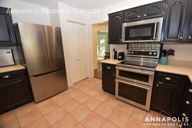 Photo - 2606 Lecompte Ln