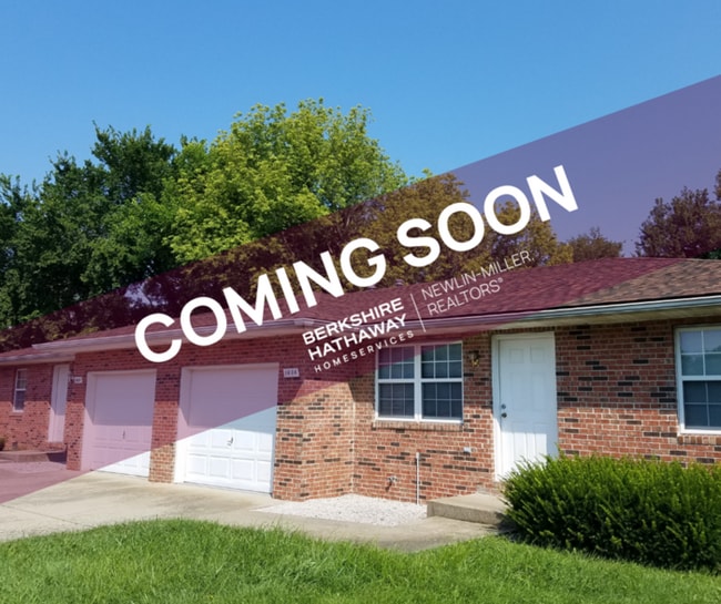 Building Photo - 3 Bedroom Duplex - Pets Welcome!* Rental
