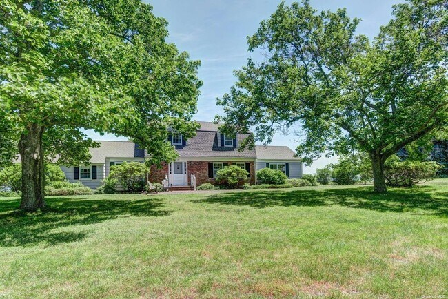 199 Old Harbor Rd