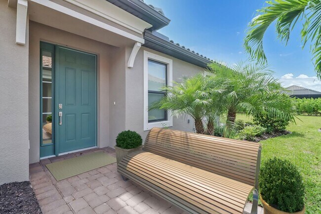 Photo - ANNUAL RENTAL - 3 BED + DEN / 2 BATH VILLA...