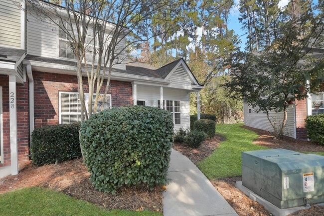 Photo - 230 North Cir